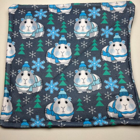 2 Guinea Pig Snowflake Winter Reversible Piddle Pee Pads Fleece 11" Square  New - Picture 3 of 6
